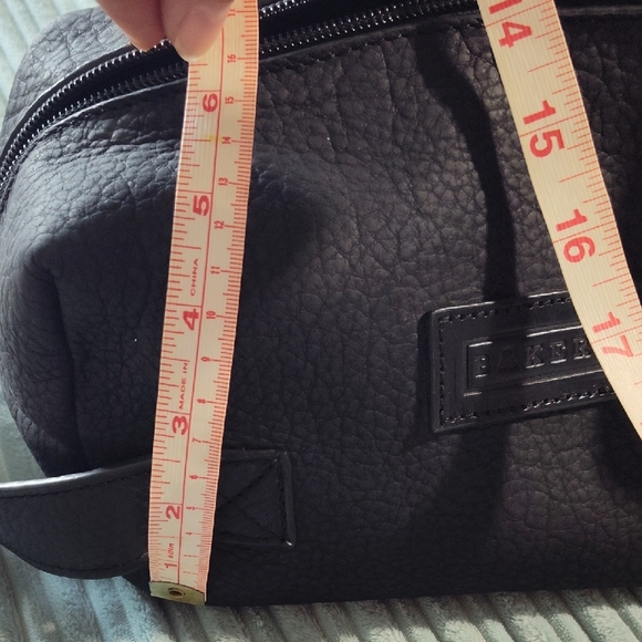 Bison leather travel kit, from BAKER'S Boots and Clothing - Picture 8 of 13